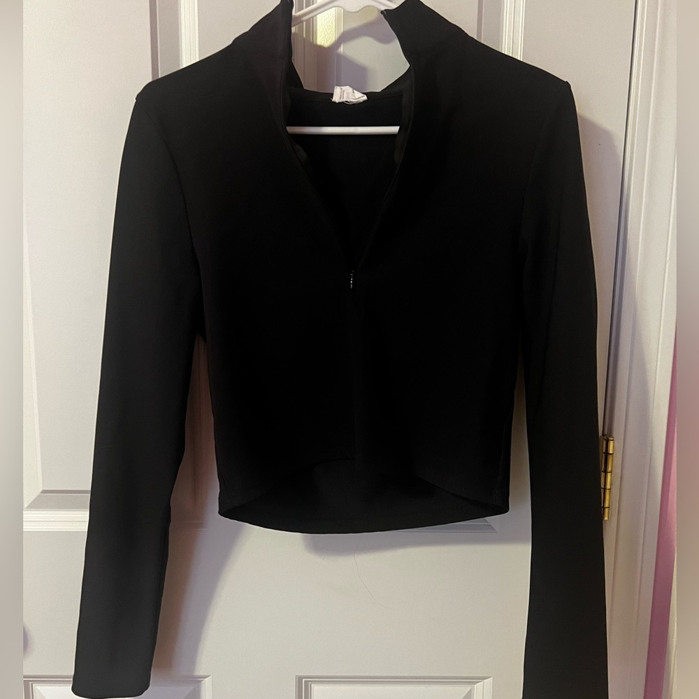 Cotton On Black Ribbed Long Sleeve w Zipper Size M